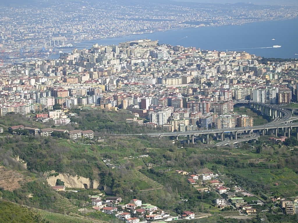 Up to the Vomero — the city's escape valve