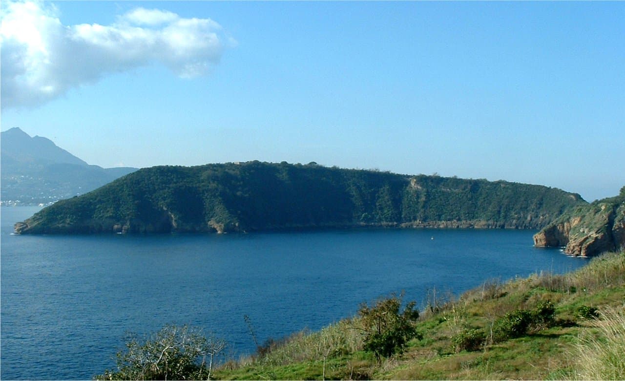 Vivara — Procida's secret islet